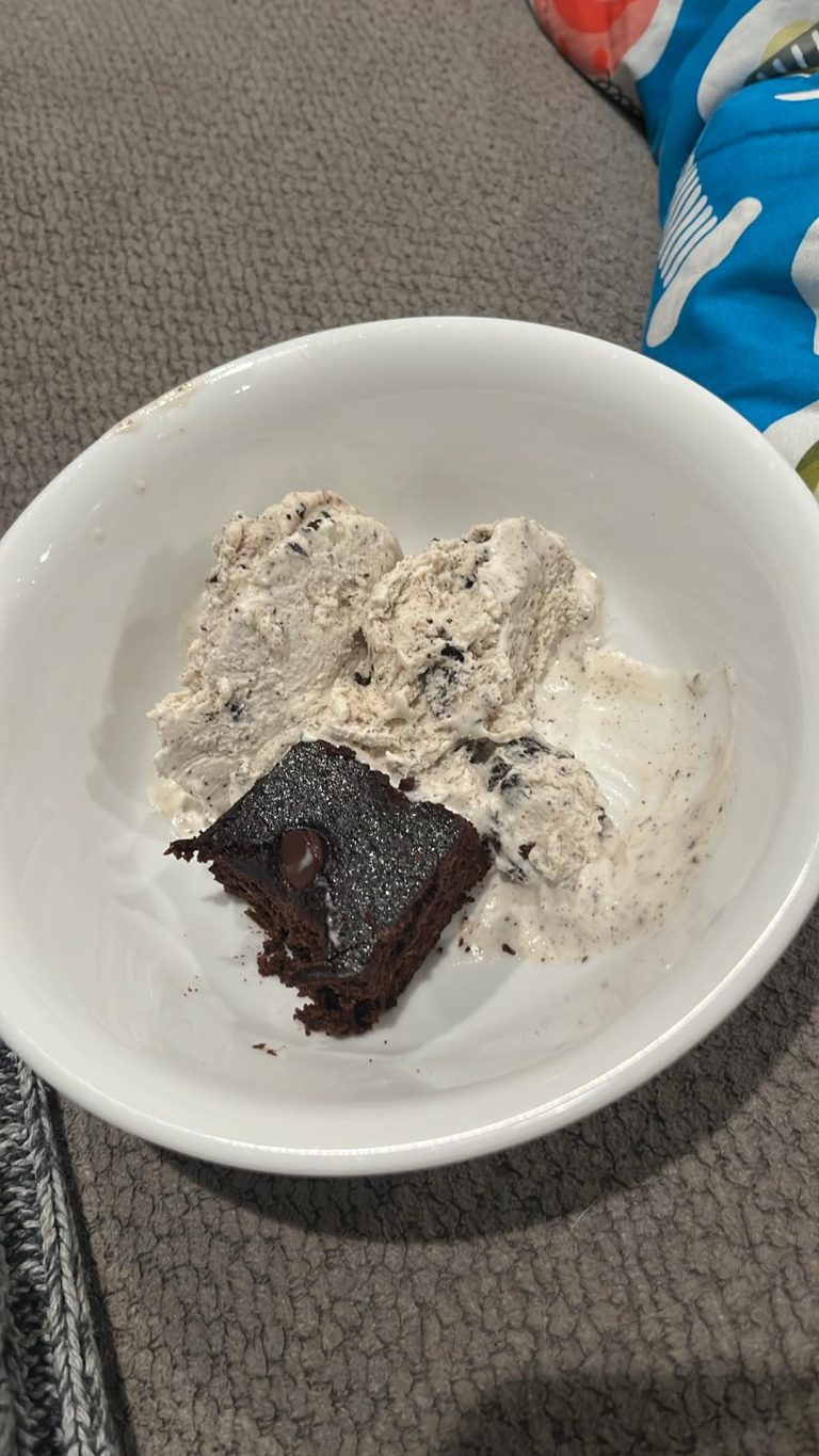 Seriously Dark & Delicious Whole Grain Brownies